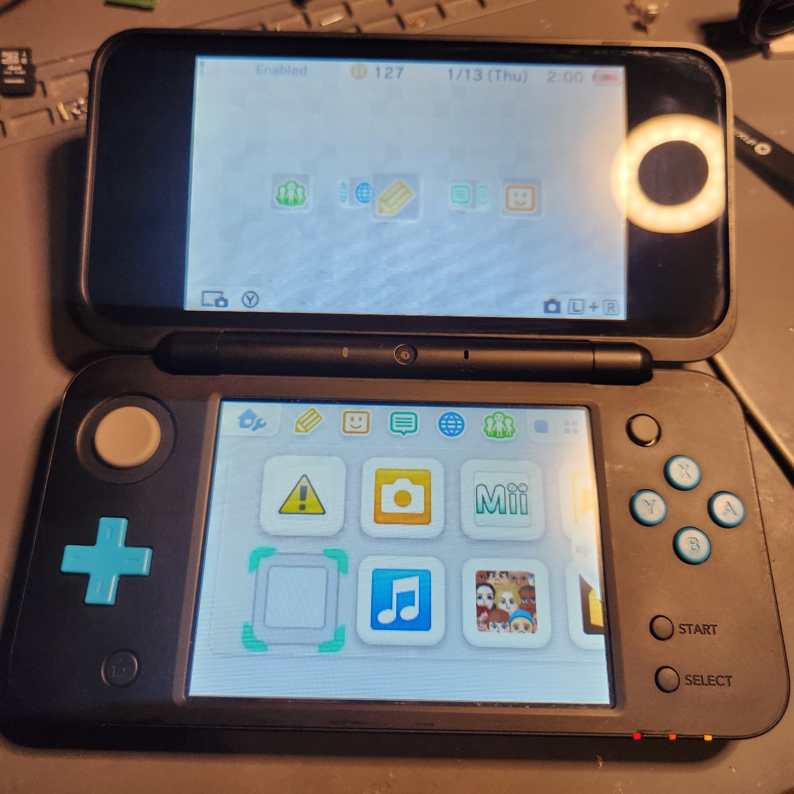 Nintendo 2DS XL System – Turquoise/Black