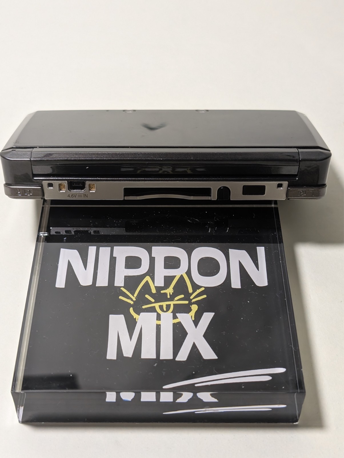 [ Ships in 1 Day ] Nintendo 3DS Cosmo Black Japan Ver. Good Condition w/charger