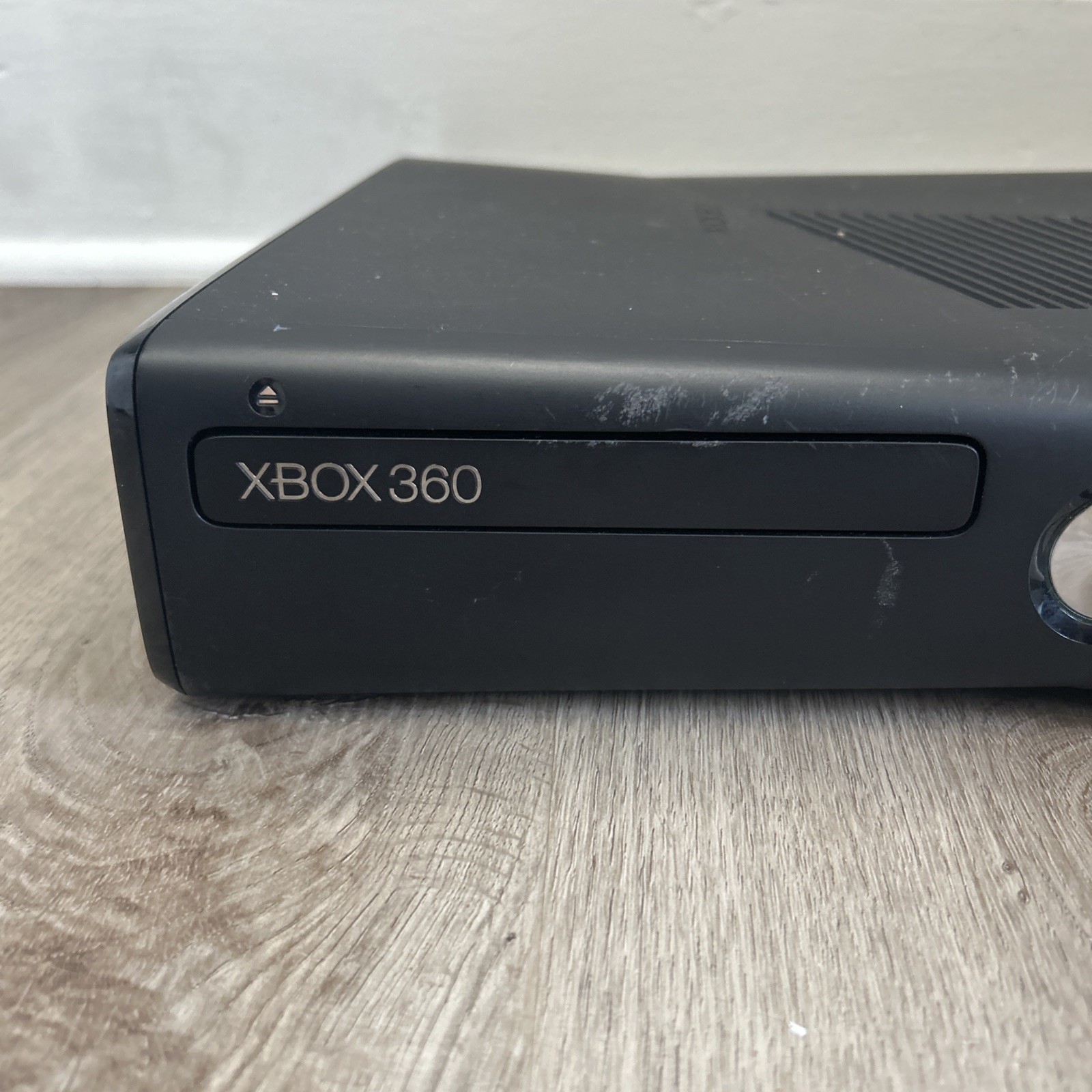 Microsoft Xbox 360 S Black Console Model 1439 Console Only For Parts UNTESTED