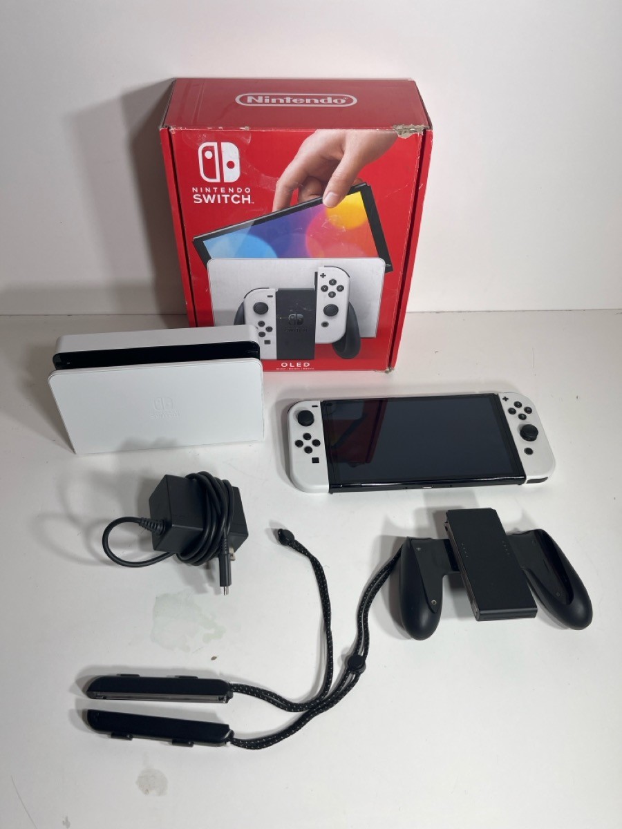 NINTENDO SWITCH HANDHELD – OLED – HEG-001 (P17030719)