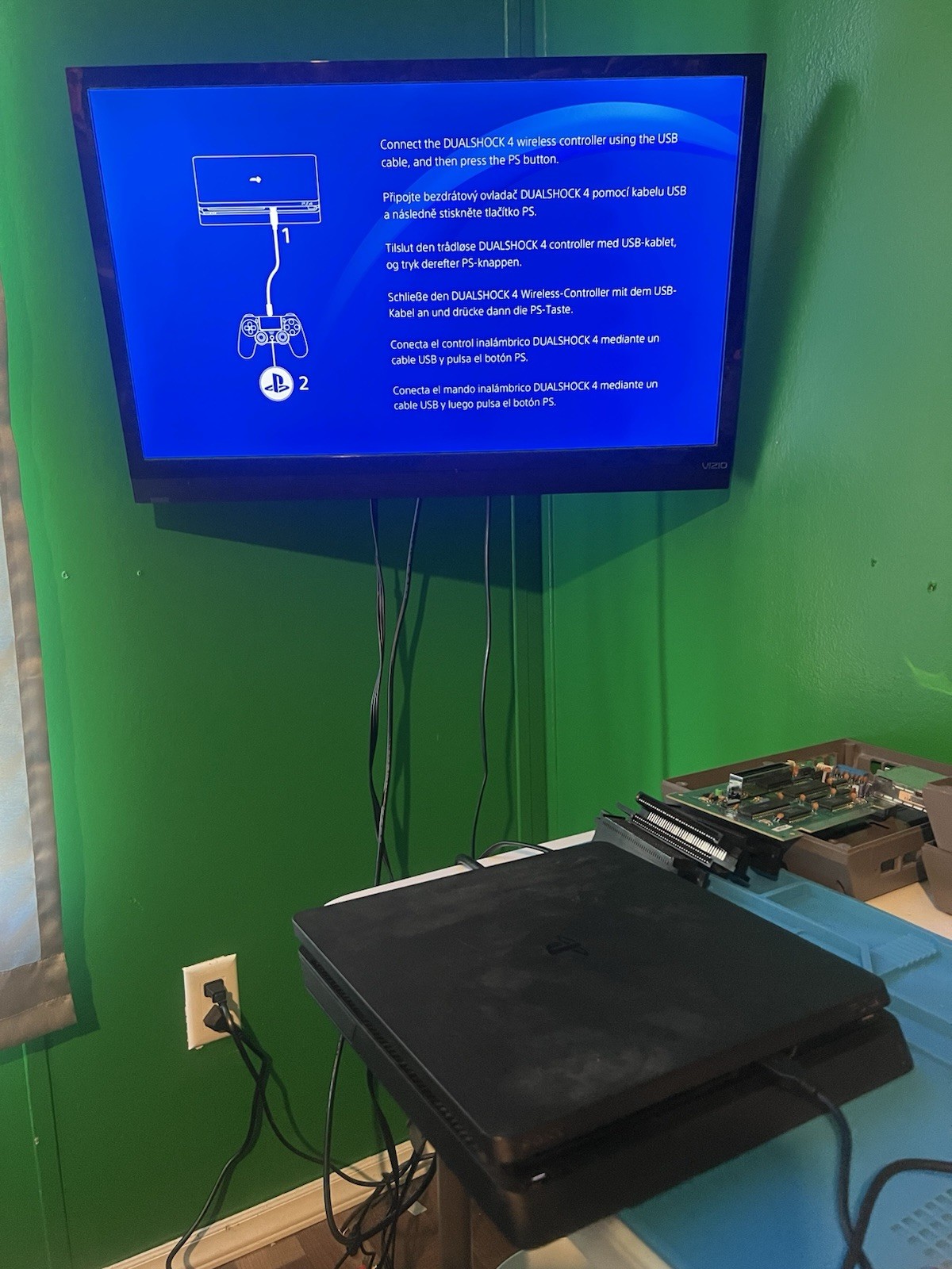Sony PlayStation 4 PS4 Slim 1TB CUH-2215B Console Only – Read Description